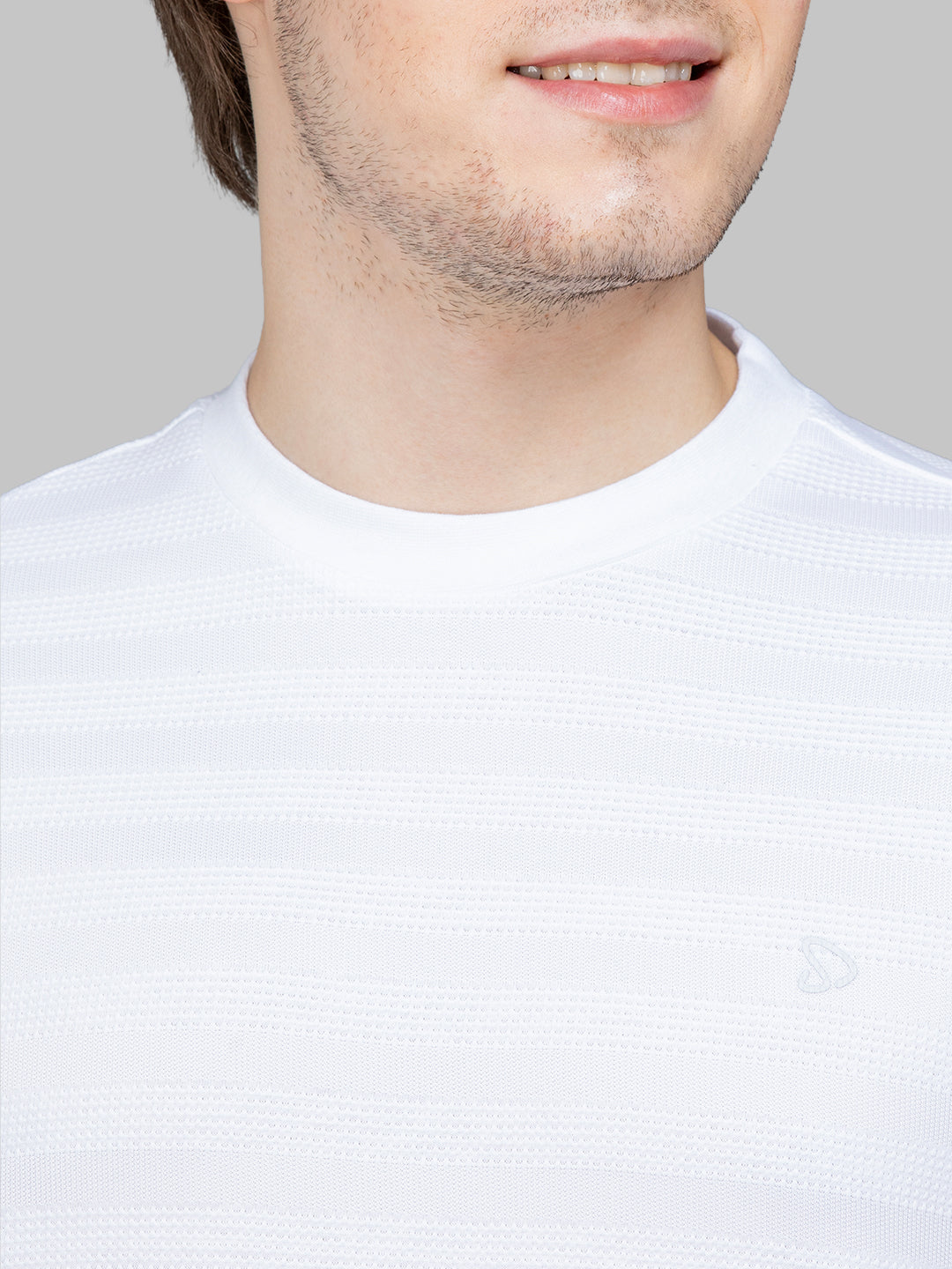 Sporto Men's Ribbed stripe Round Neck White Sweatshirt