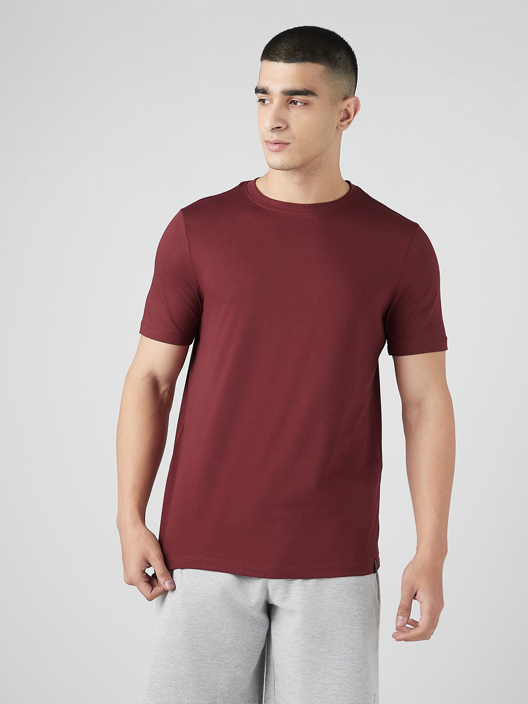 Sporto Men's Fluyid Cotton Round Neck T-shirt - Ruby Red