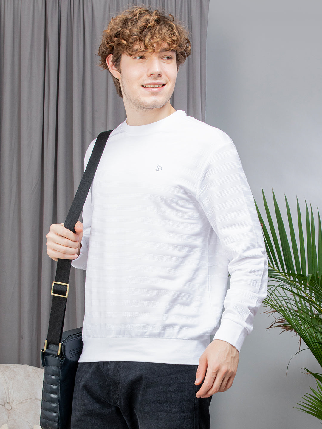 Sporto Men's Ribbed stripe Round Neck White Sweatshirt