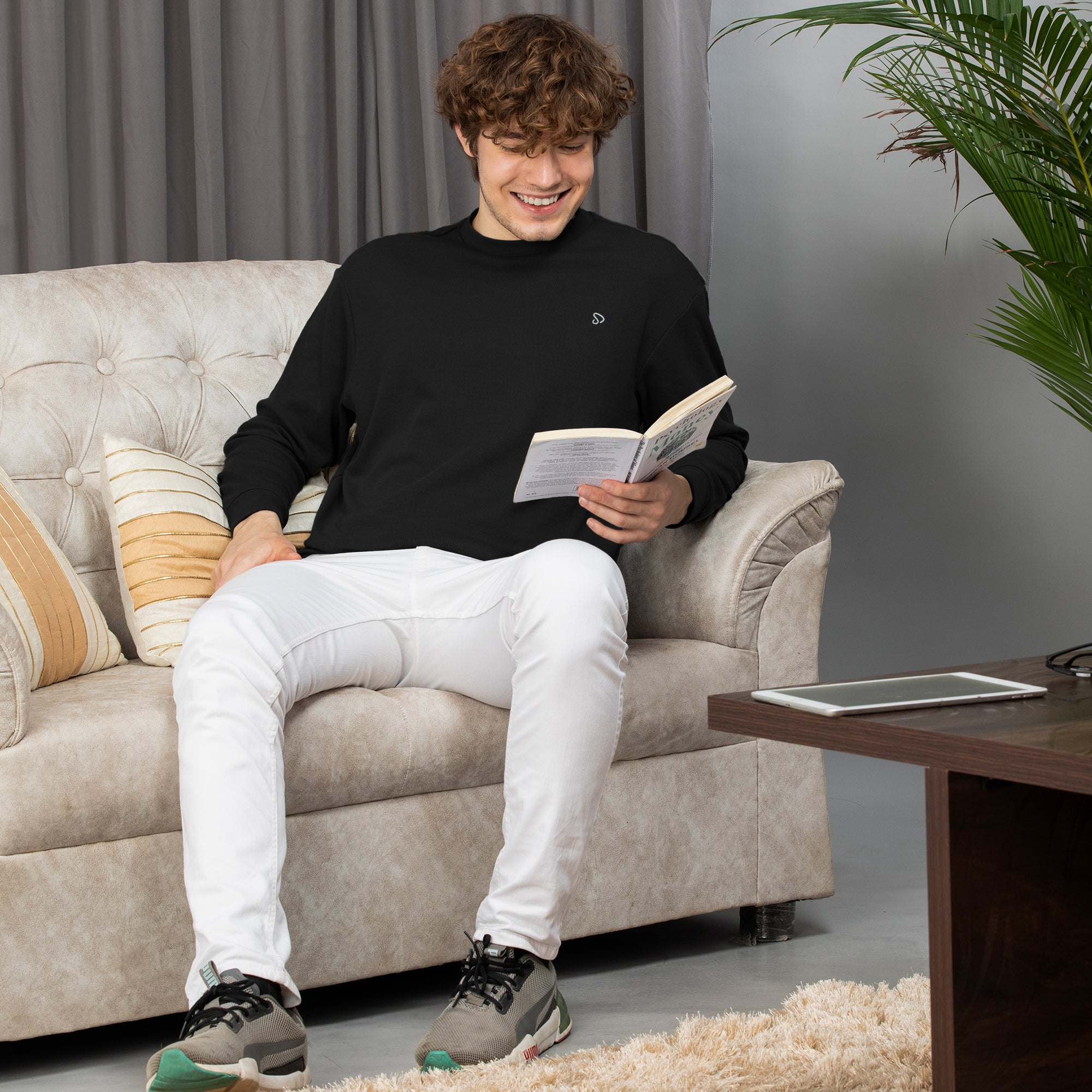 Sporto Men's Hexa-knit Round Neck Full Sleeve Black Sweatshirt